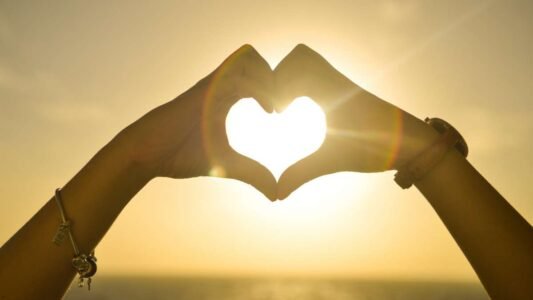 How to Manifest Love Using Spiritual Energy: A Complete Guide to Attracting Meaningful Relationships